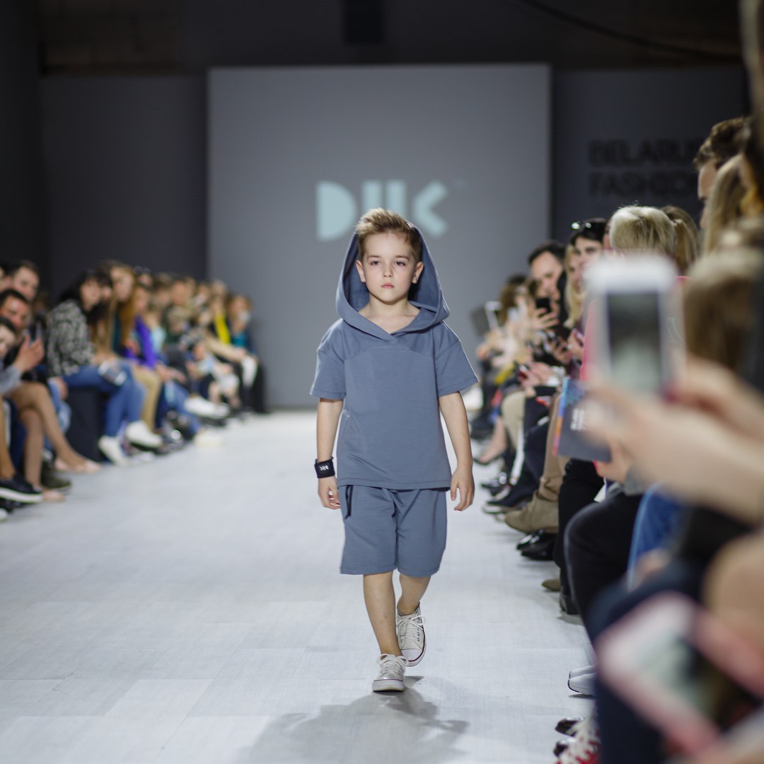 Фото с недели моды