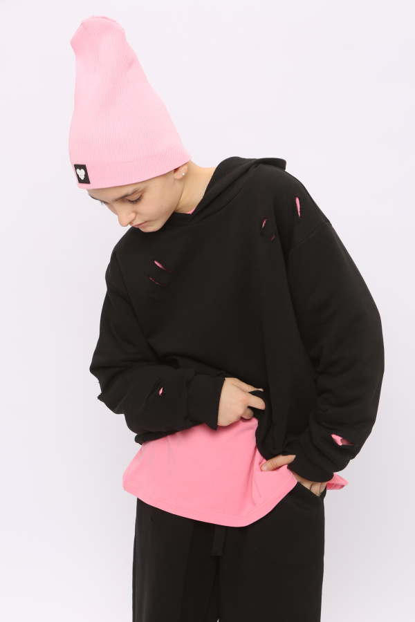 Шапка в рубчик розовая