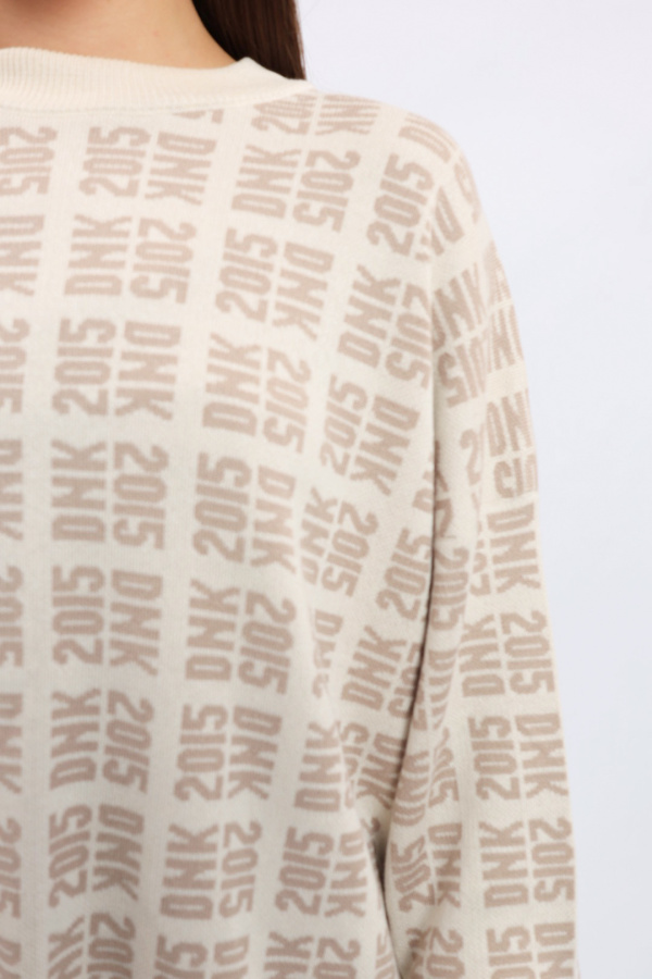 Свитер логомания