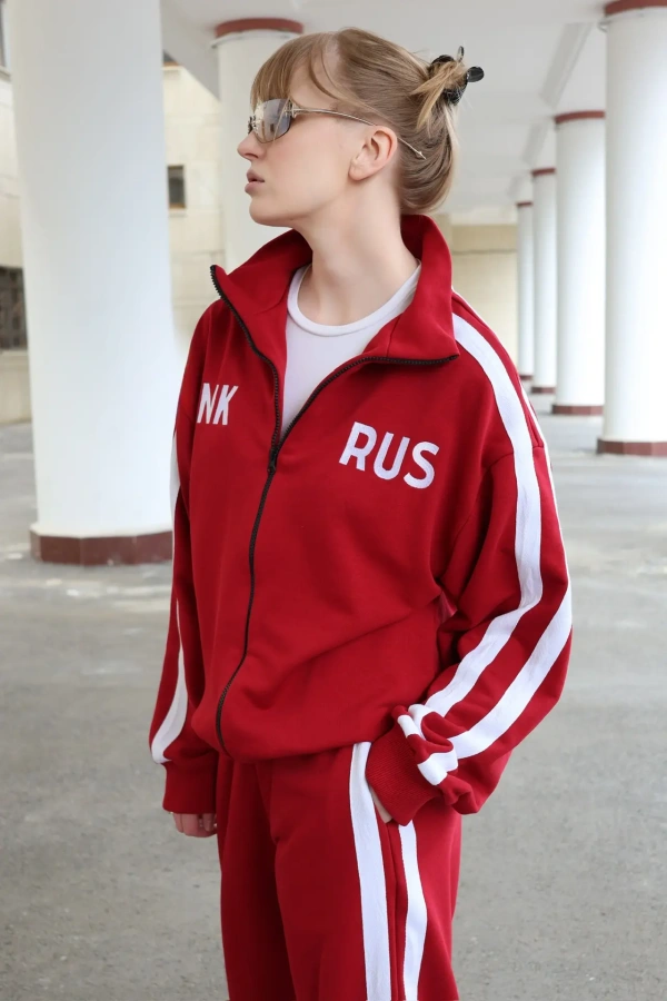 Костюм с лампасами