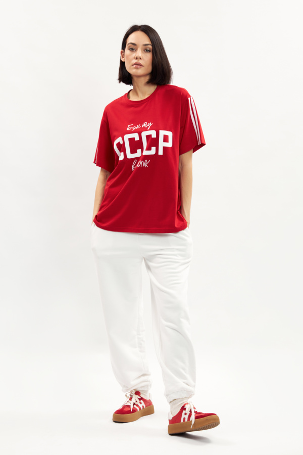 Футболка с принтом красная