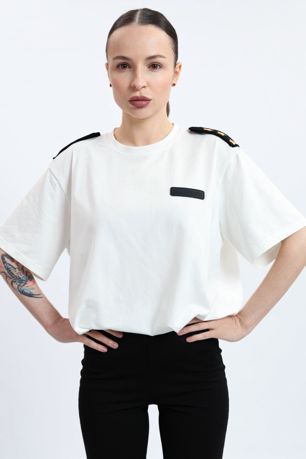 Футболка с погонами