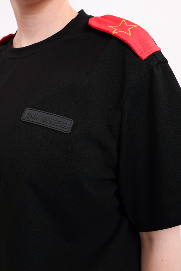 Футболка с погонами черная