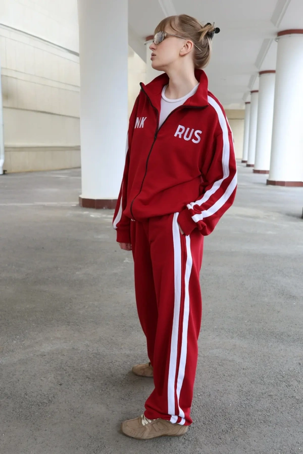 Костюм с лампасами